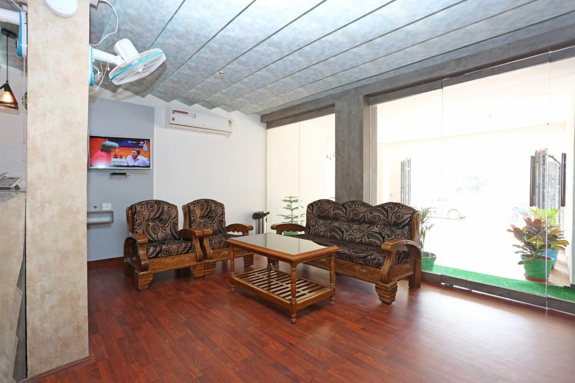 Hotel Super Capital O Sai Jagannath Khandagiri Exterior foto